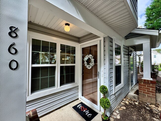 Photo - Updated 1st Floor/1-Level Condo Available ...