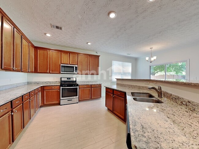 Photo - 76 Parkmont Ct