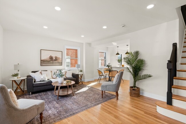 Photo - 5004 Sargent Rd NE