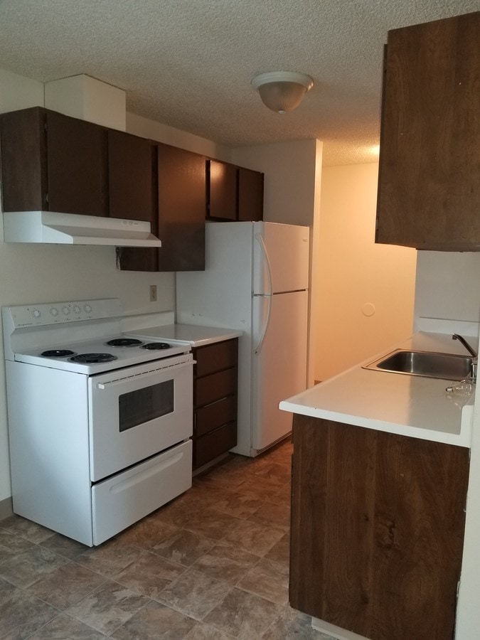 Photo - Pine Garden Apartments