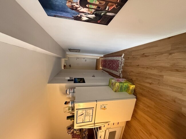300 N State St Unit 3601