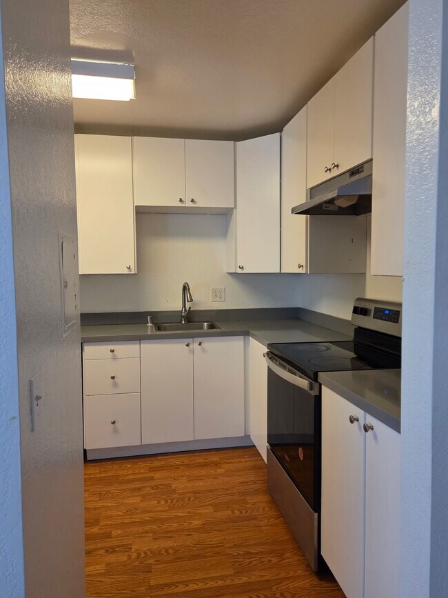 Photo - 2072 Bluebell Dr