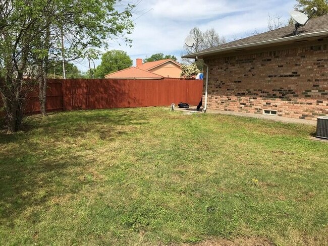 Photo - Richardson 2 Bedroom 2 Bathroom and 1 Car ...