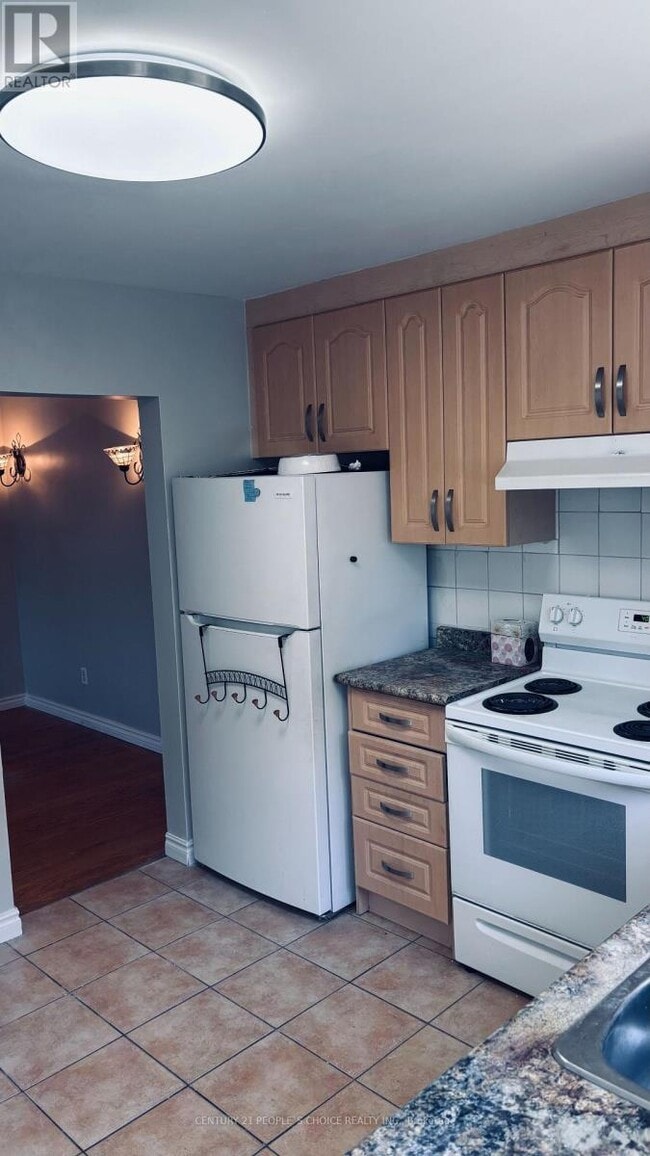 Photo - 812 Ellesmere Rd