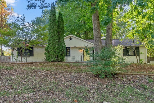 Photo - 102 Preston Dr