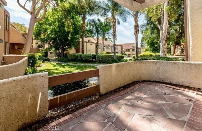 Building Photo - 1480 W Edgehill Rd