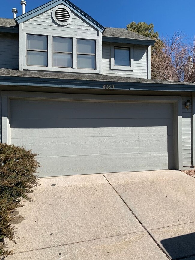 Beautiful Spring Meadows Home - Beautiful Spring Meadows Home