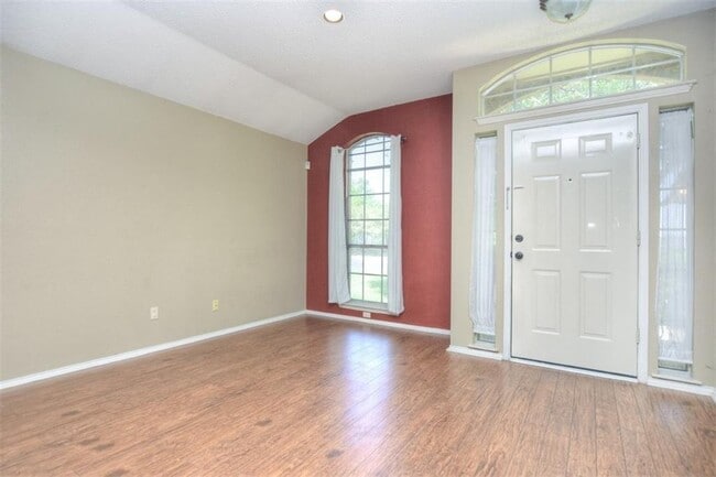 Photo - 17820 Park Valley Dr