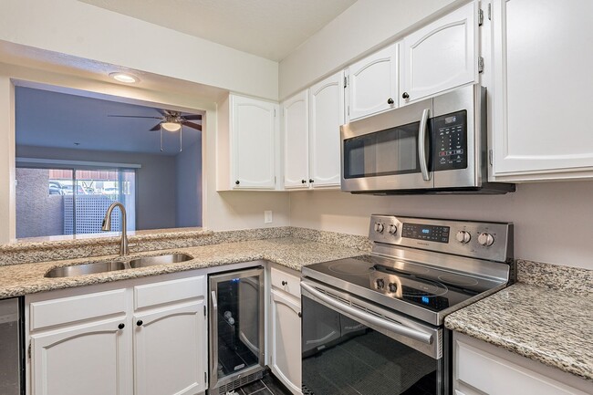 Photo - Two Bedrooms in Old Town Scottsdale - Avai... Unit 116
