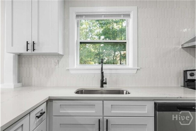 Photo - 2157 California Ave