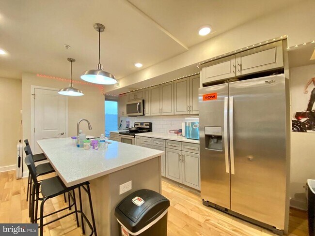 Photo - 1950 N Gratz St