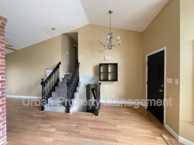 Photo - 332 W 2200 N