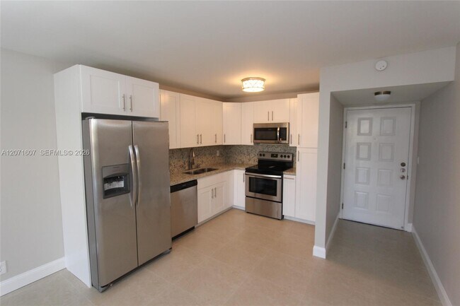 Photo - 8005 Lake Dr Unit 212