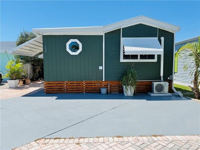 Building Photo - 10851 S Ocean Dr