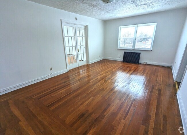 Building Photo - 7620 Hamilton Ave Unit 1 Rental