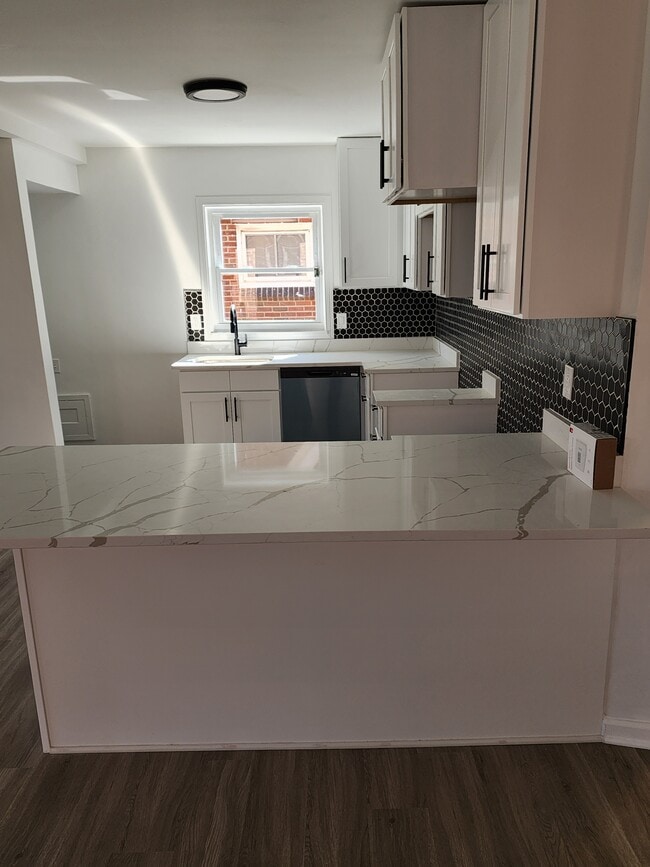 Photo - 15731 Lauder St