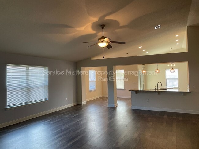 Photo - 7954 Nalo Creek Loop