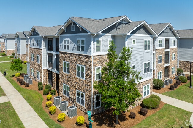 Building Photo - Evergreen at Five Points Rental
