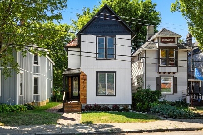 Photo - 1017 Madison Ave