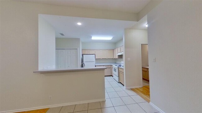 Photo - 1705 Constantino Cir