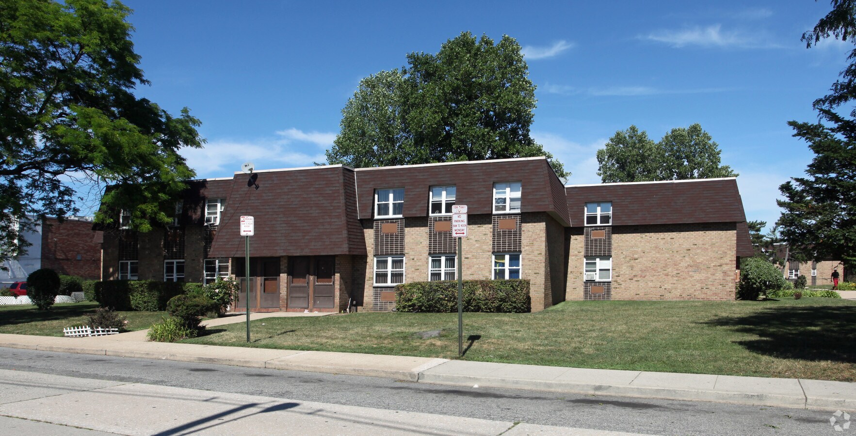 Liberty Park Apartments - Liberty Park Apartments