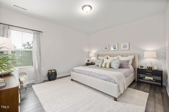 Photo - 713 Hough Pond Ln