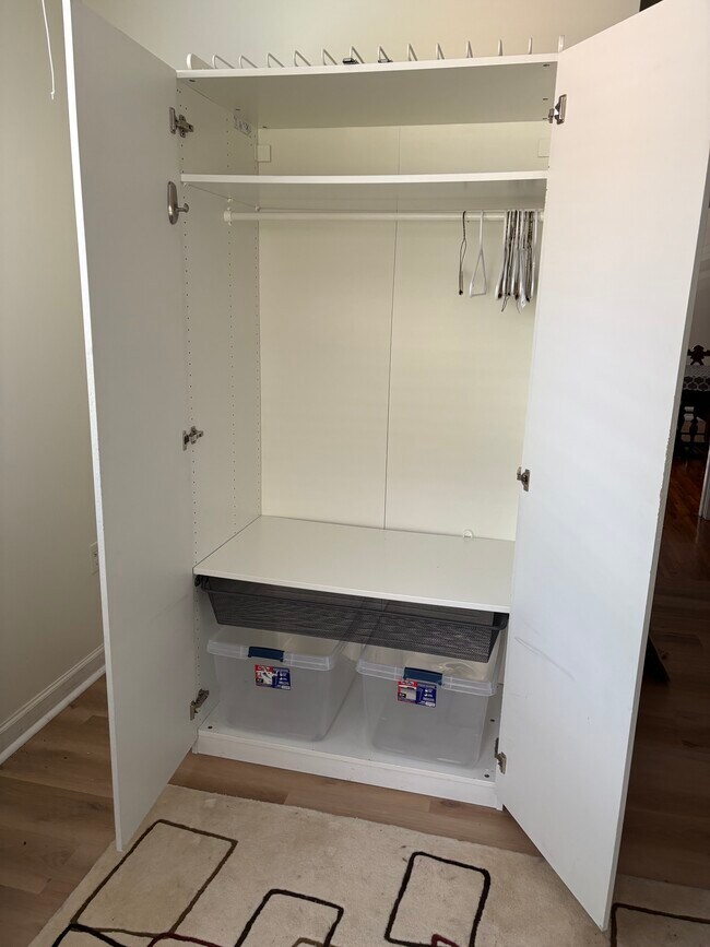 bedroom closet space - 1721 Nicholson Pl