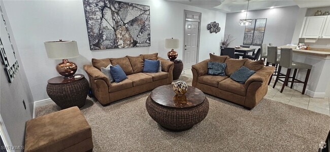 Building Photo - 1522 SW 50th St Unit 104 Rental