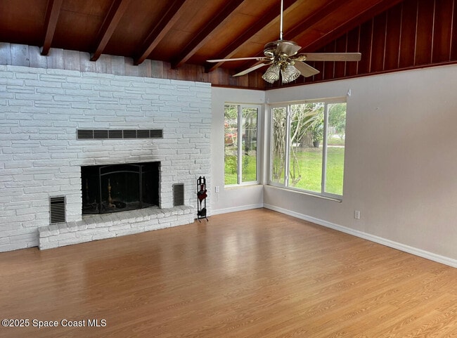 Building Photo - 2530 Vernon Dr NE Rental