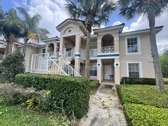 Building Photo - 13903 Timberland Dr Unit 204