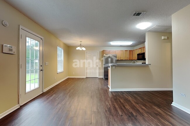 Photo - 14 Willow Lakes Dr