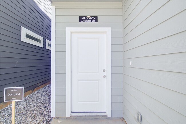 4945 Ambient Dr