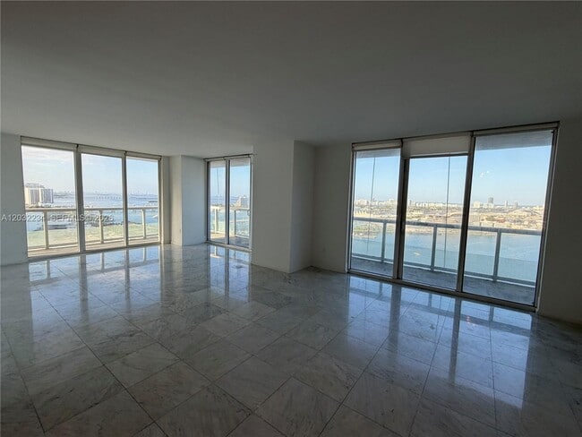 Photo - 50 Biscayne Blvd Unidad 2902