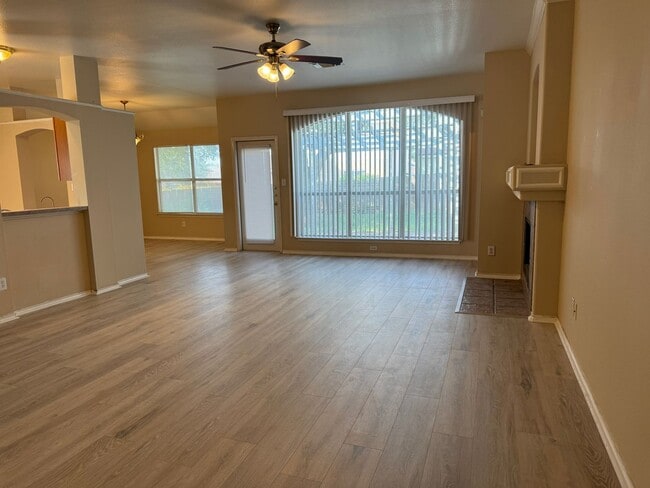 2805 Berry Way