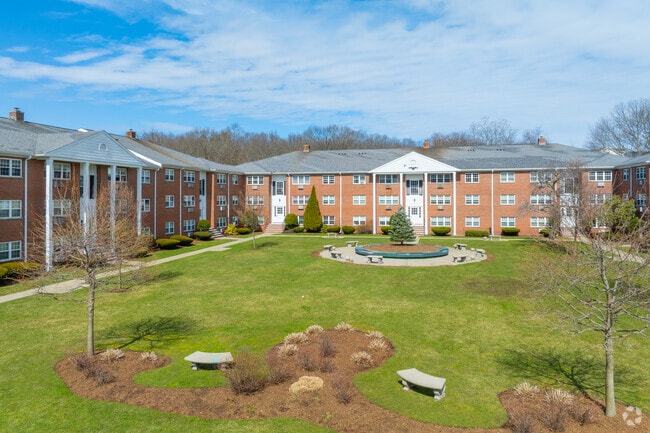 Primary - Old Colony Apartments