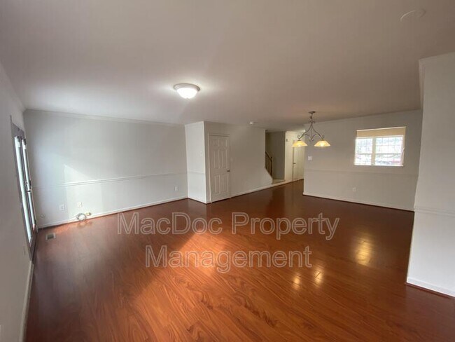 Photo - 17970 Milroy Dr