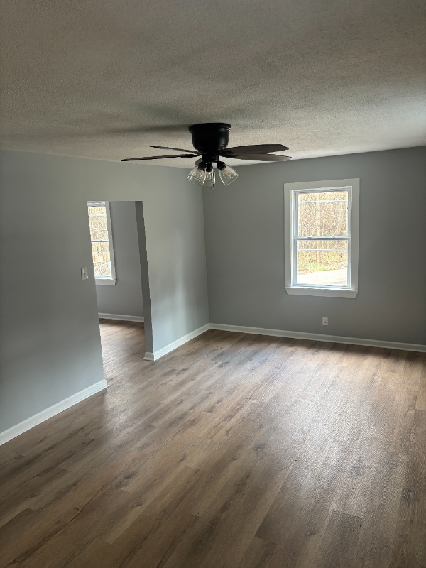 Photo - 619 Pinewood Ave