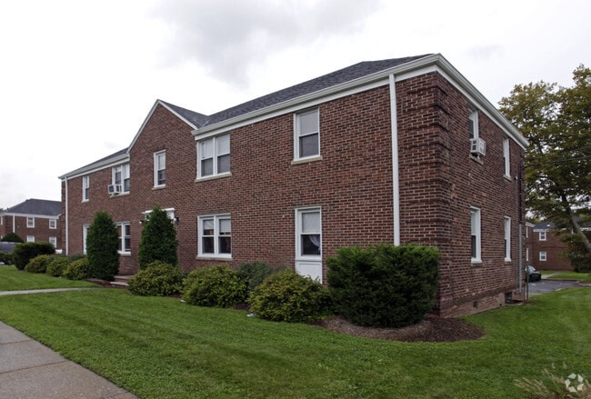Monroe Gardens