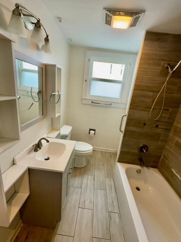 Photo - 455 Avenue A