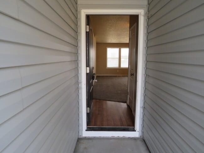 Photo - 627 Prince Ave