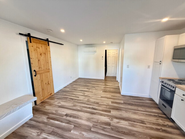 Photo - 6 A Marlyn Dr Unit A