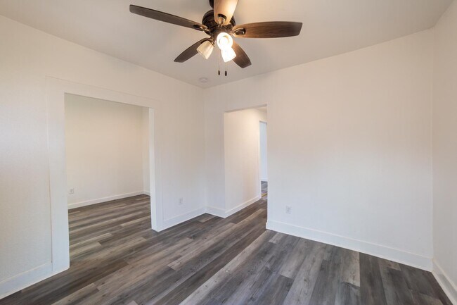 Photo - 611 Rochambeau St