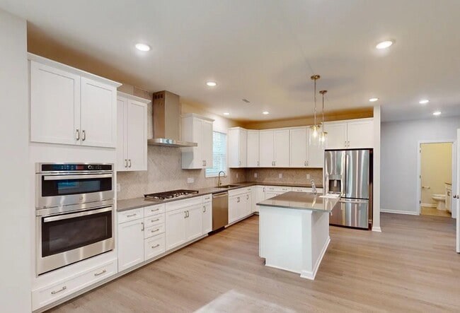 Photo - 130 Tawny Slope Ct