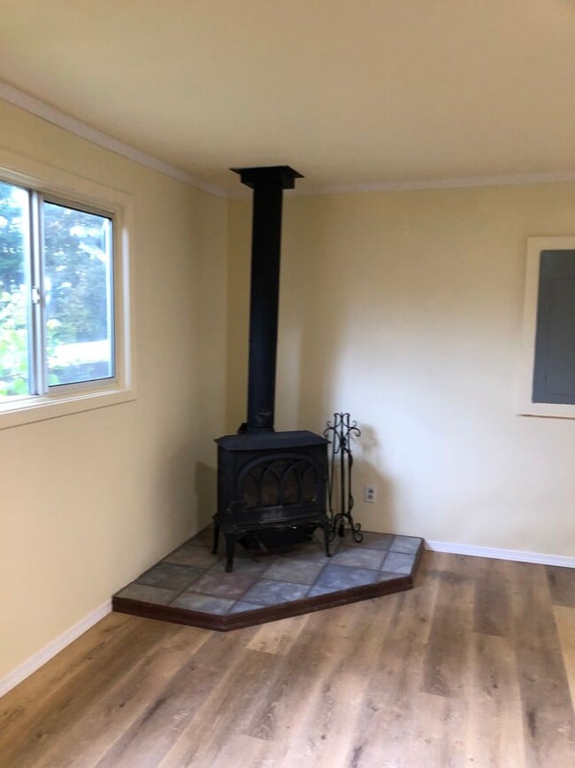 Photo - 2 Bed 1 Bath in Stevenson