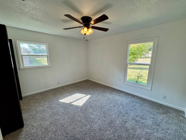 Photo - 3207 Cromwell Dr