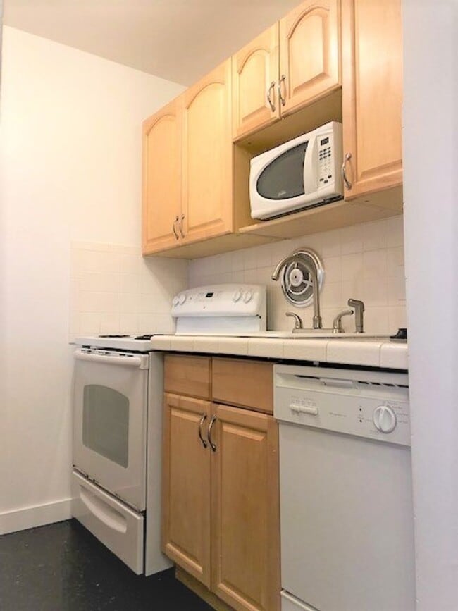 Photo - Bellevue Manor Apartements