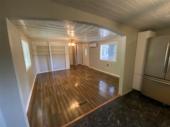 Photo - 109 Birchwood Dr