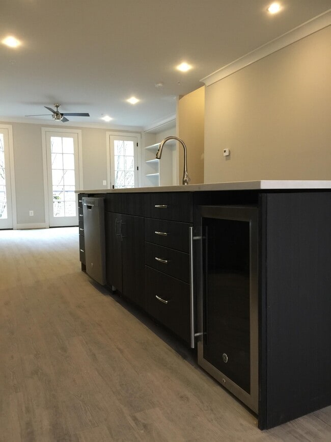 Photo - 918 N Buchanan St