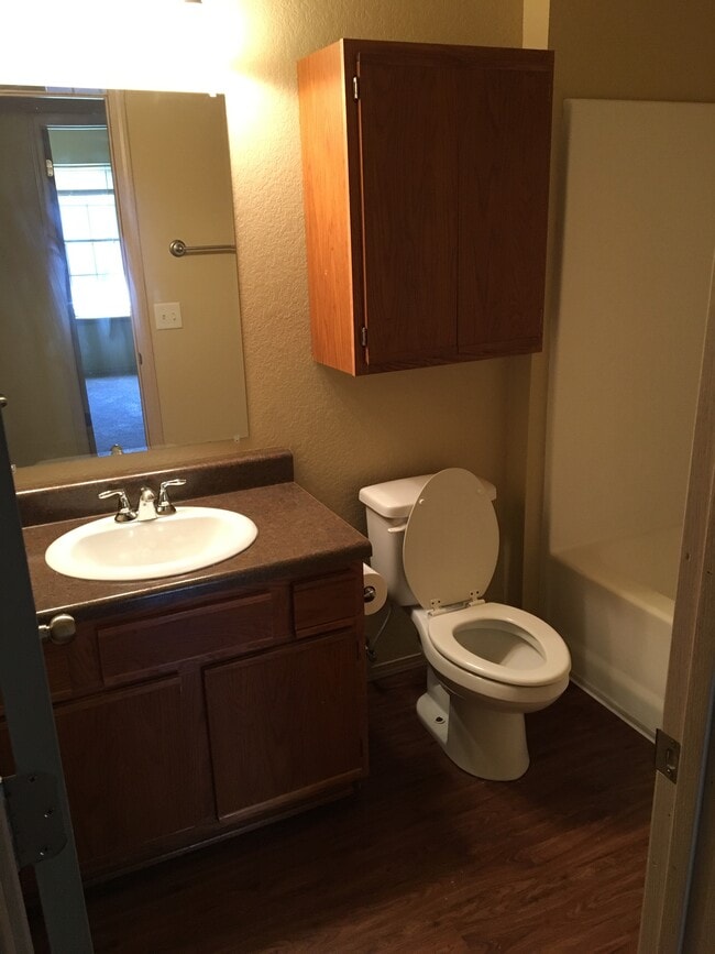 Photo - 903 Meadowlands Dr