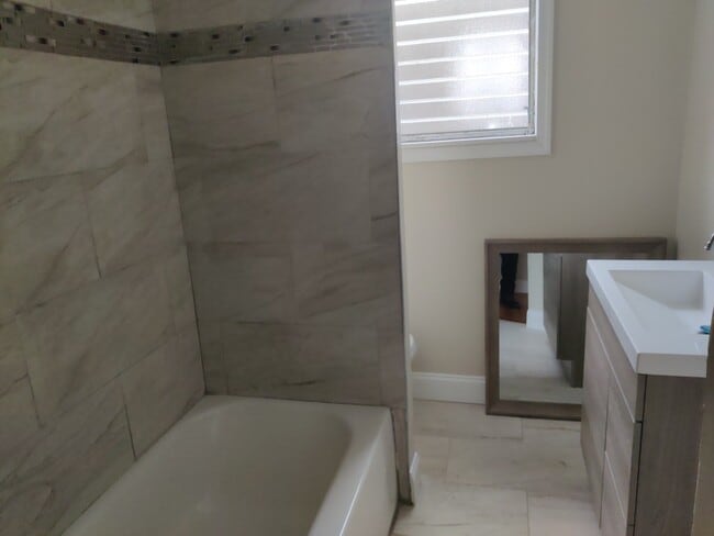 Photo - 2429 N 32nd St